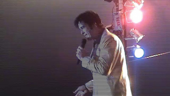 Elvis Tribute Artist sings 'Blue Moon Turns To Gold Again' Elvis Week 2008 video