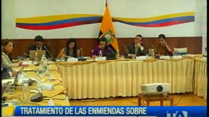 Autoridades participan en el tratamiento de enmiendas constitucionales