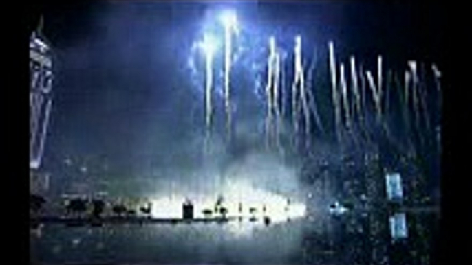 World's Tallest Building - Burj Khalifa (Burj Dubai) Grand Opening Fireworks Show - January 4_ 2010 - YouTube_mpeg4