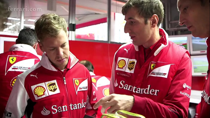 Les premiers tours de piste de Sebastian Vettel en Ferrari à Fiorano