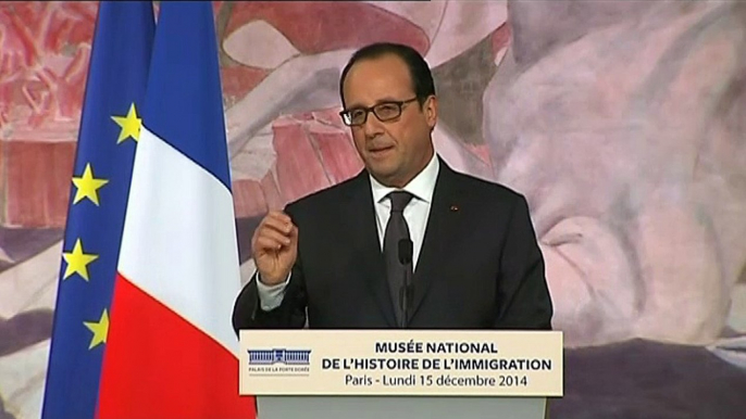 François Hollande fustige la xénophobie lors de l'inauguration du Musée de l'immigration