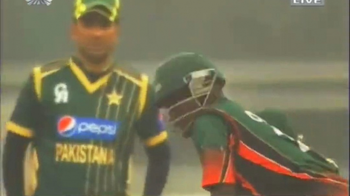 Saeed Ajmal With New Bowling Action - Pakistan vs Kenya Highlights of 3rd Match 19-12-2014