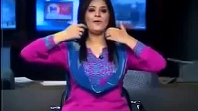 News Anchor Behind The Scene Funny Moments Funny Pakistani Clips New Full Totay jokes punjabi urdu