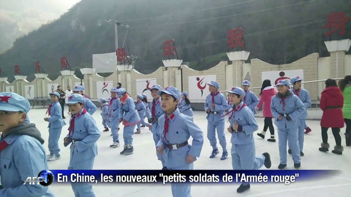 Chine: à l'école, les nouveaux petits soldats de l'Armée rouge