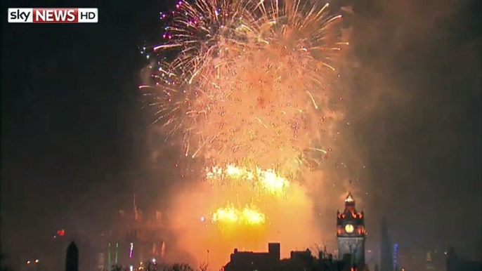 Happy New Year 2015 - Scotland - Hogmanay - Fireworks - Edinburgh