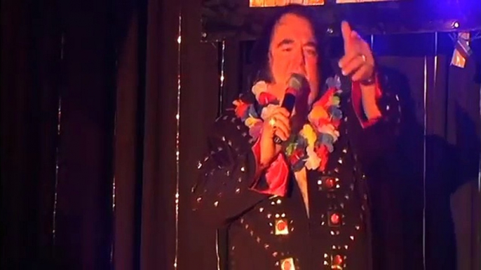 Bryan Clark sings Run On at Elvis Day in Sheffield video