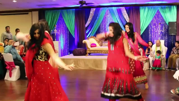 Desi Girls Dance Pakistani Mehndi (HD)