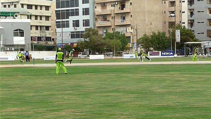 11 OF 12 YAQZAN RAJPUT LLS GETS THE WICKET OF ANWAR ALI KHAN *** 16-07-2014 CRICKET COMMENTARY BY : PROF. NADEEM HAIDER BUKHARI  OMAR ASSOCIATES CRICKET CLUB KARACHI vs YOUNUS JAVED (YJ) CRICKET CLUB KARACHI  *** 3rd VITAL 5 CLUB CRICKET RAMZAN CRICKET 00