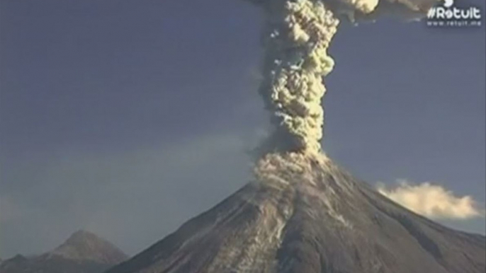 Mexique : nouvelle éruption impressionnante du volcan Colima