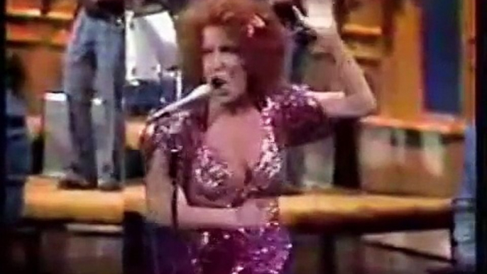 BETTE MIDLER - Boogie Woogie Bugle Boy (1973) (Johnny Carson Tonight Show)