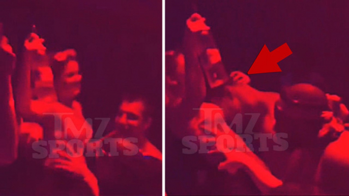 Rob Gronkowski -- IT'S MOTORBOAT TIME ... Unleashes On Boobies