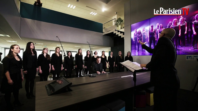 La chorale Scala interprète "J'ai demandé à la lune" d'Indochine