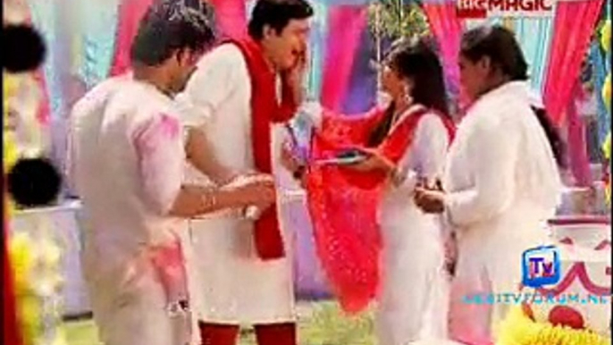 Uff! Yeh Nadaniyaan Holi Special 6th March 2015 Video Pt1