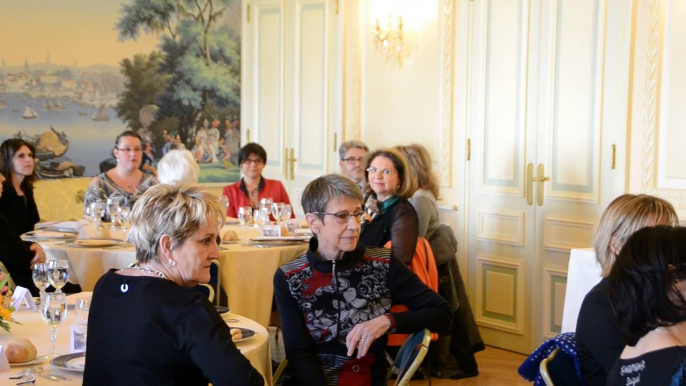 TRENTE-ET-UNE FEMMES A LA TABLE DU PREFET DE HAUTE-SAONE