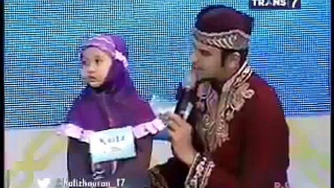 Little Child Girl Motivate the Muslim Peoples on The Greatness Of Almighty Allah