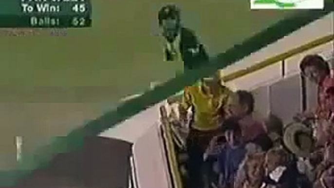 the biggest six in the history of cricket by Shahid Afridi