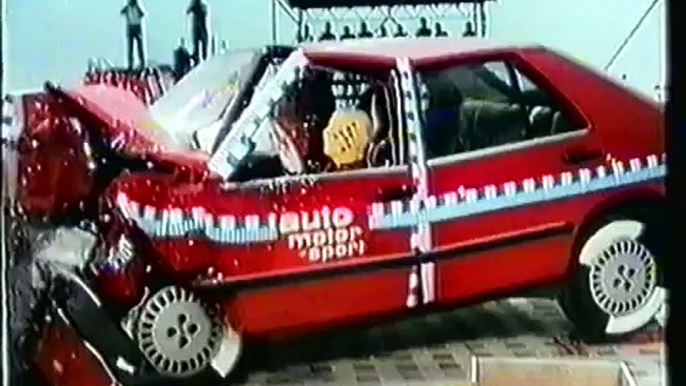 Audi 100 Auto Motor und Sport crash test safety comparison - 1992