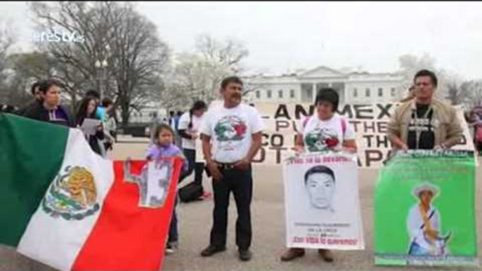 Las familias de los estudiantes mexicanos desaparecidos exigen justicia ante la Casa Blanca