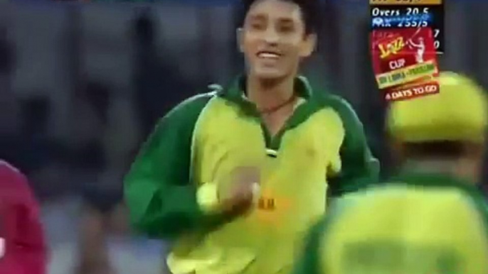 Azhar Mahmood 6 for 18 Pakistan v West Indies at Sharjah 1999 (Low)