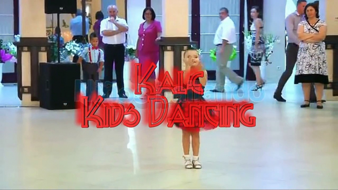 Niños Bailando - Kids Dancing