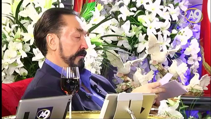 Adnan Oktar Peygamberimiz Hz. Muhammed (sav)’in hayatını anlatıyor.