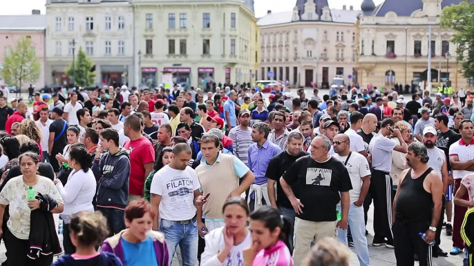 24.08.2013 Ostrava DSSS,NOP, Skinheads protiromska demonstrace, czech+polish hooligans vs. Policie