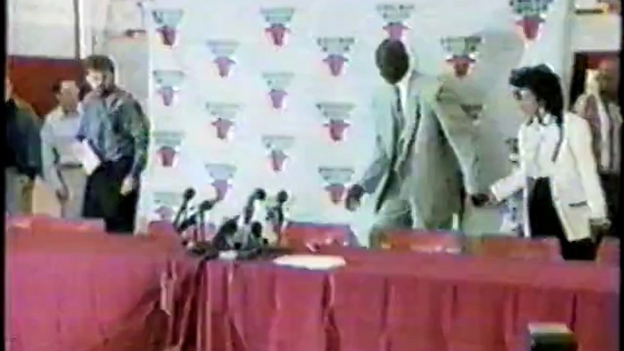1993 Michael Jordan Chicago Bulls Tribute Segment After First Retirement