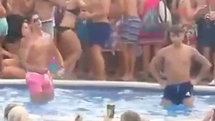 Cristiano Ronaldo dancing like crazy in Ibiza