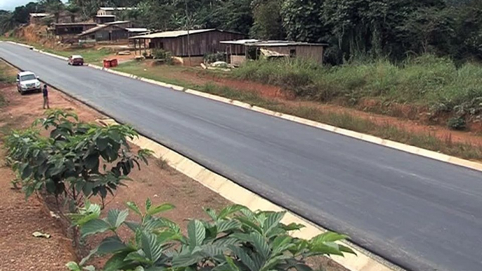 Visite par le Président du chantier de la route PK5 - PK12 - Partie 2/2