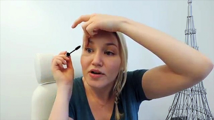 Helene's French Beauty Secrets- Applying Your Eye Makeup French Style!