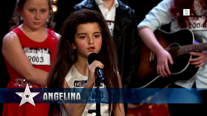 Amazing seven year old sings Billie Holiday/I'm A Fool To Want You (Angelina Jordan)