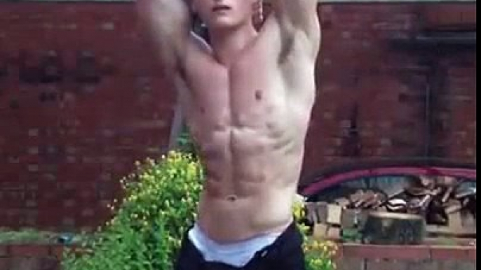 Tutorial Muscle Building Teen Fitness Model Flexing Pecs, 6 pack Abs & Biceps