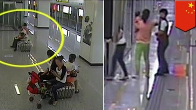 Rude Chinese passengers: allow kid to urinate in public and slap subway staffer for intervening