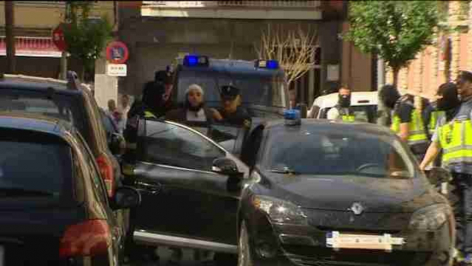 Spanish police arrest two people in Barcelona for alleged links with jihadist terrorism