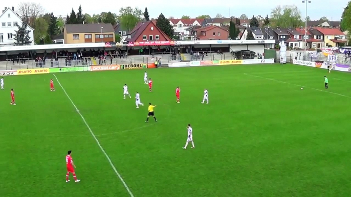 Retourné acrobatique à 25m : but magique! Trick de dingue en football