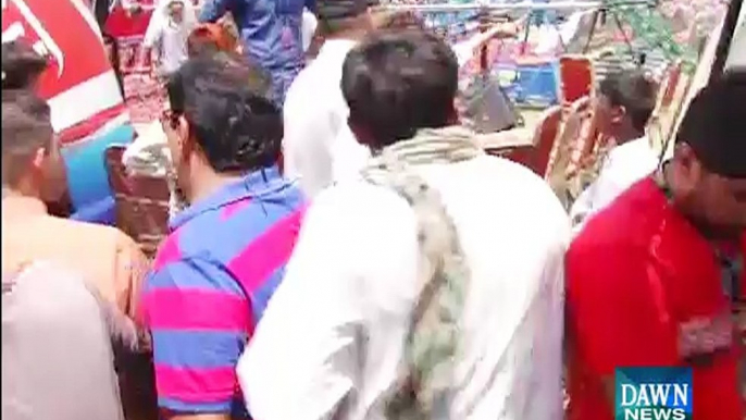 Fight Between PTI Workers and Media Staff in Multan jalsa