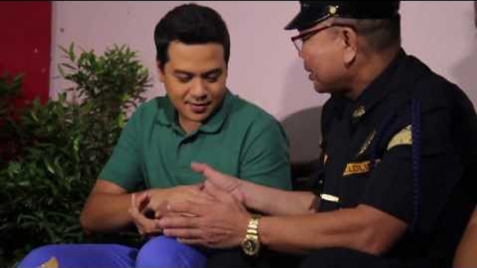 ABS-CBN CHRISTMAS STATION ID 2013 Kwentoserye : Bisita with John Lloyd Cruz