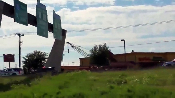 ( ORIGINAL FOOTAGE ) Waco Texas Shooting 9 biker gangs Dead In Waco Texas