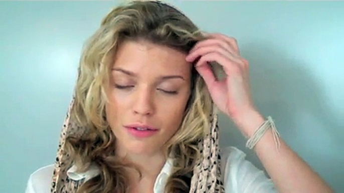 AnnaLynne McCord in Bangkok with The Blind Project