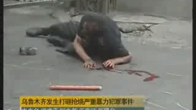 Baston en CHINE 140 morts, 800 blessés XINJIANG