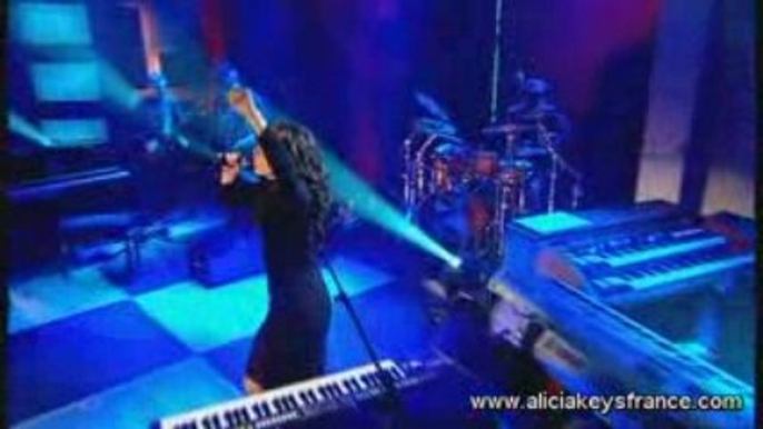 Alicia Keys - No One (Live @ Jonathan Ross 02 11 07)