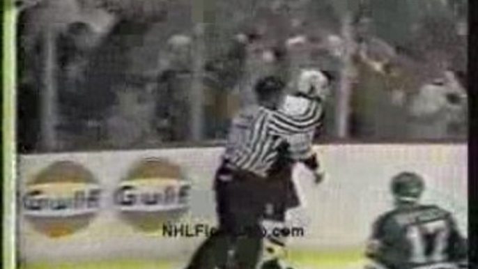 Cam Neely vs Ulf Samuelsson Bruins vs Whalers