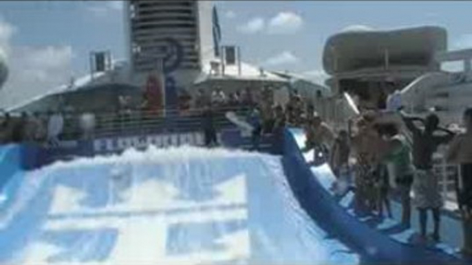 Surfing en el "Freedom of the Seas"