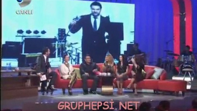 Grup Hepsi - Beyaz Show Şarkısı (Facebook Sohbeti)