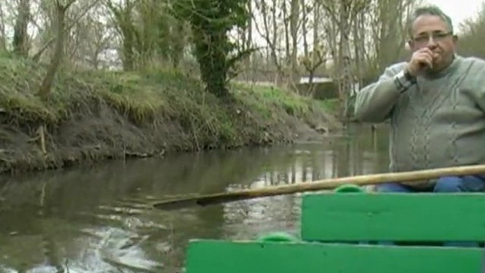 Marais Poitevin : Arçais au fil de l'eau