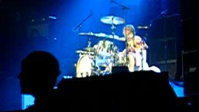 foo fighters-taylor hawkins solo live