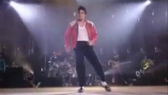 Compilation des meilleurs pas de danse de Michael Jackson