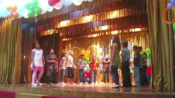 Somos el Mundo en el Acto Cultural 2010 del Colegio Betania