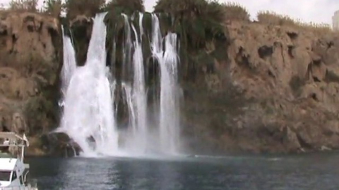 Düden Şelale Denizle Buluşuyor-Duden Waterfalls spill at sea