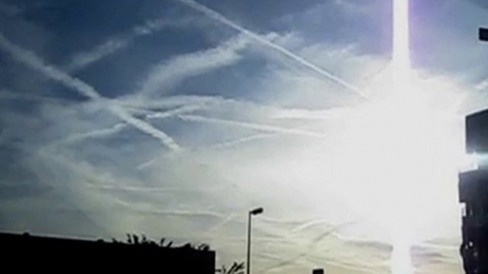 Heavy spraying over Paris-France Chemtrails October 2010